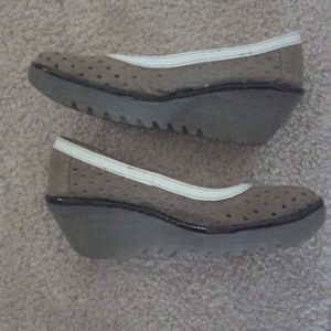 Fly London Yika Perforated Wedges